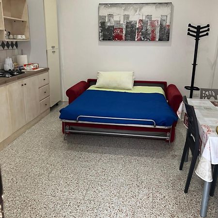 Bilocale Porta Napoli Apartment Brindisi Luaran gambar